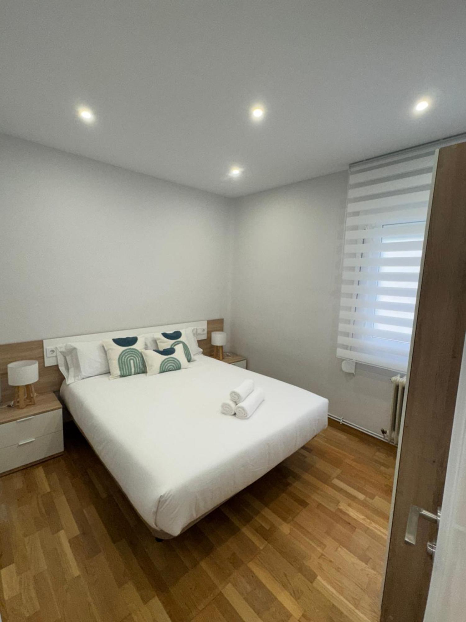 Rioja Centro Ayuntamiento By Apartamentos Logrono Exterior photo